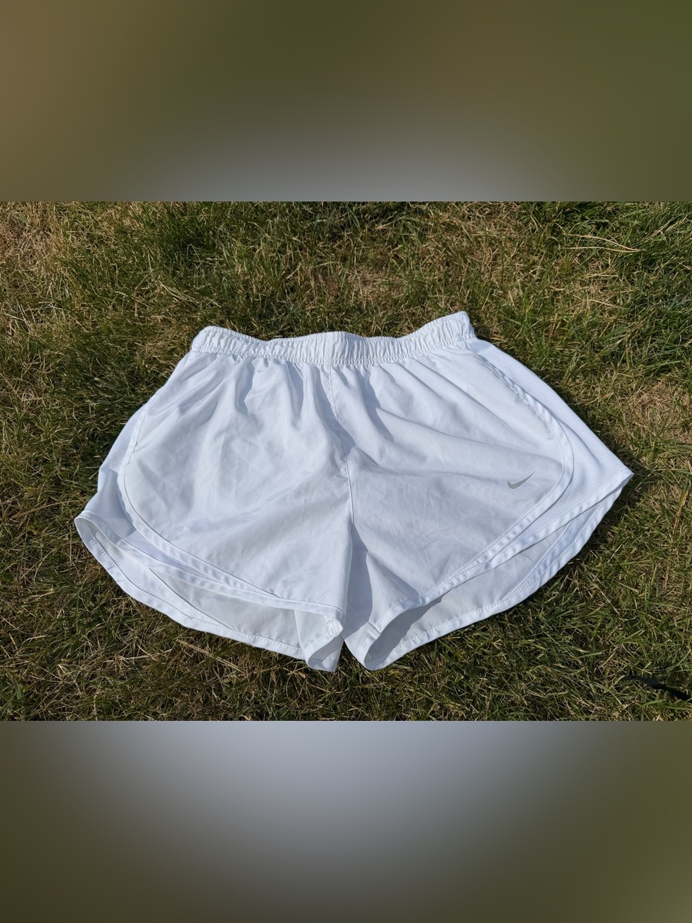 Nike Women’s White Athletic Running Shorts Size M